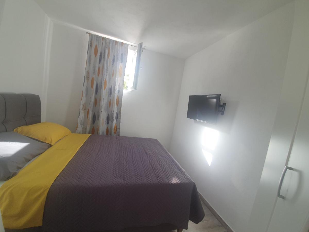 Appartamento Amama Brodarica  Esterno foto